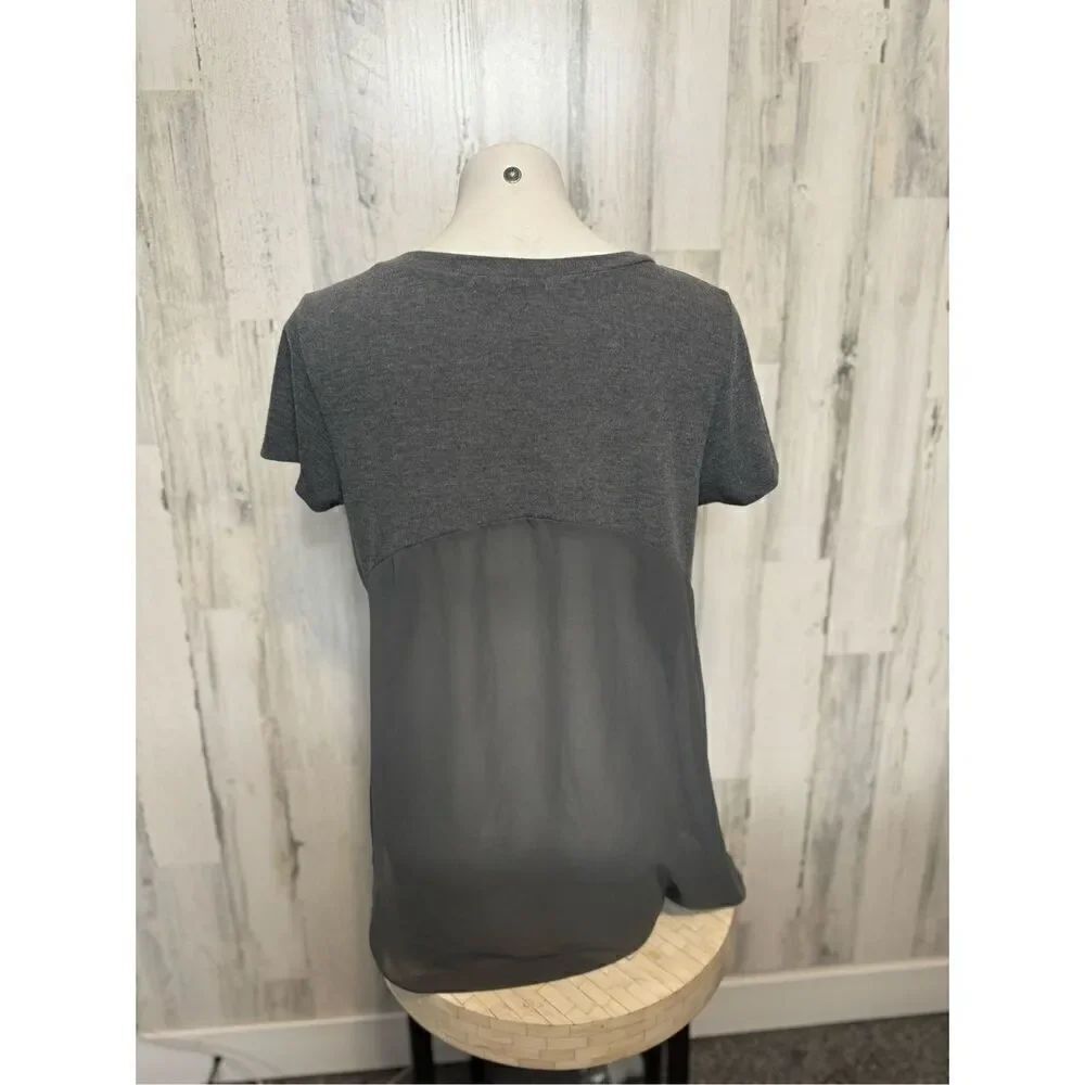 Gray blouse - Picture 3 of 5